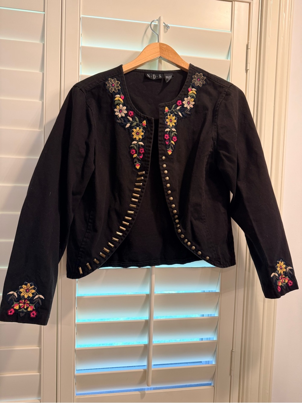 Black Embroidered Cropped Blazer with Floral Accents